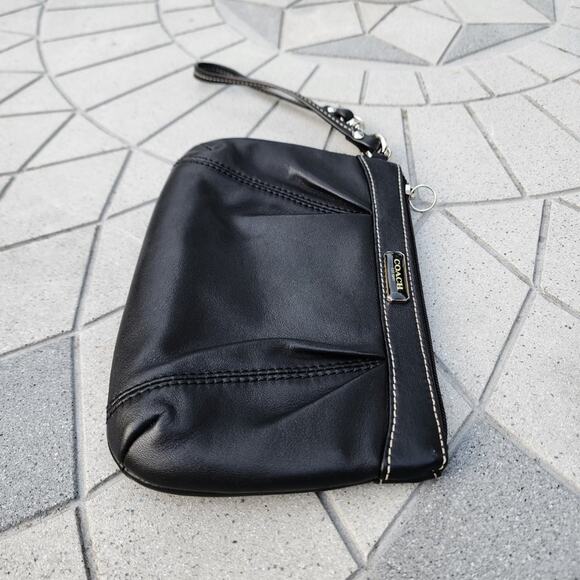 Coach 1941 SOHO Pleated Leather Zip Clutch Wristlet - Picture 4 of 13